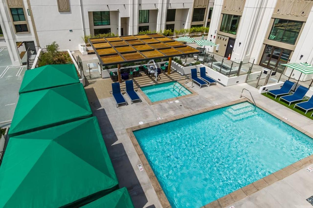 One Lux Stay At The Mansfield Miracle Mile Los Angeles Exteriör bild